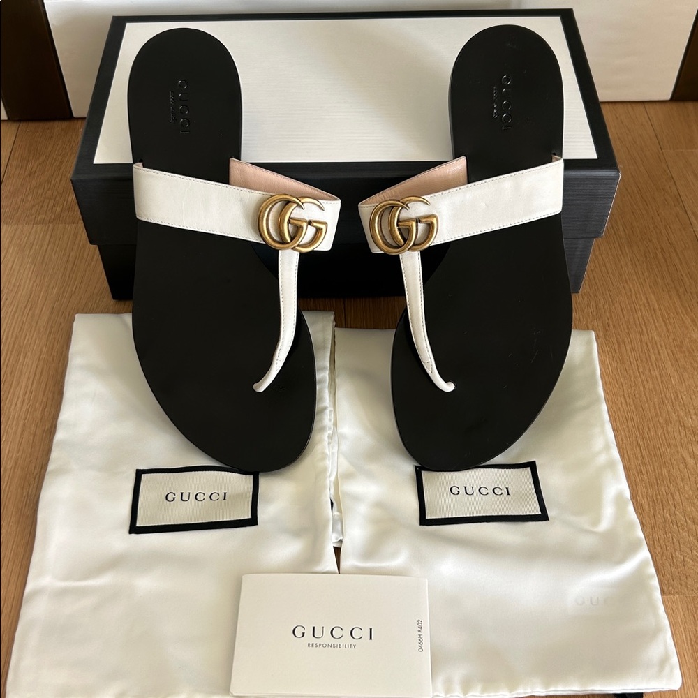 Gucci Marmont Leather Sandal in Mystic White - Picture 2 of 9